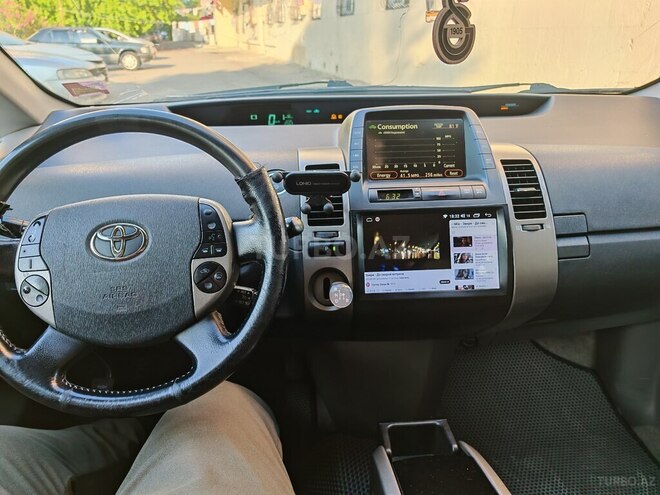 Toyota Prius-10