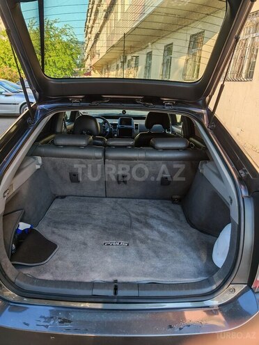 Toyota Prius-8
