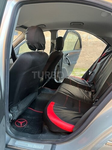 Mercedes C 320 4MATIC-5
