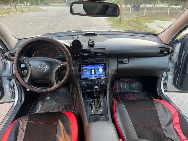 Mercedes C 320 4MATIC-3