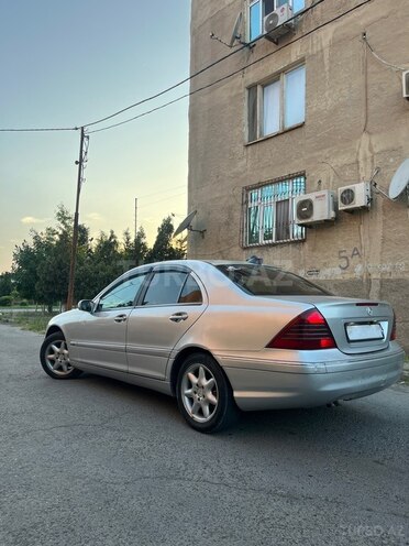 Mercedes C 320 4MATIC-16