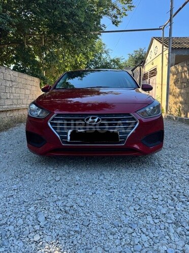 Hyundai Accent-1