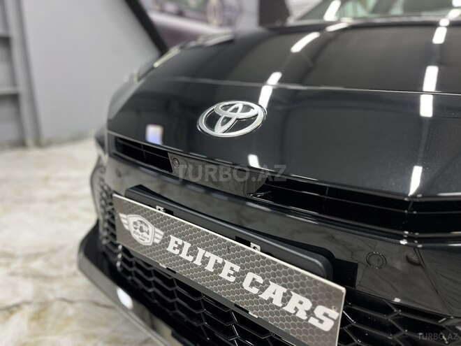 Toyota Camry-13