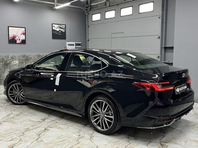 Toyota Camry-9