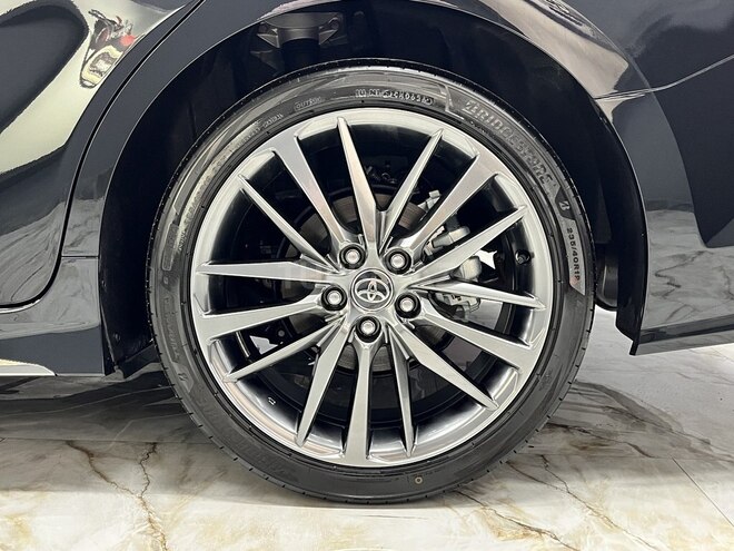 Toyota Camry-16