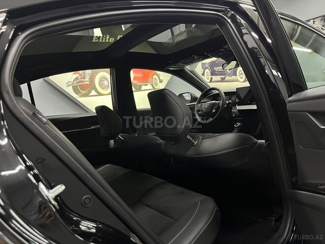 Toyota Camry-37