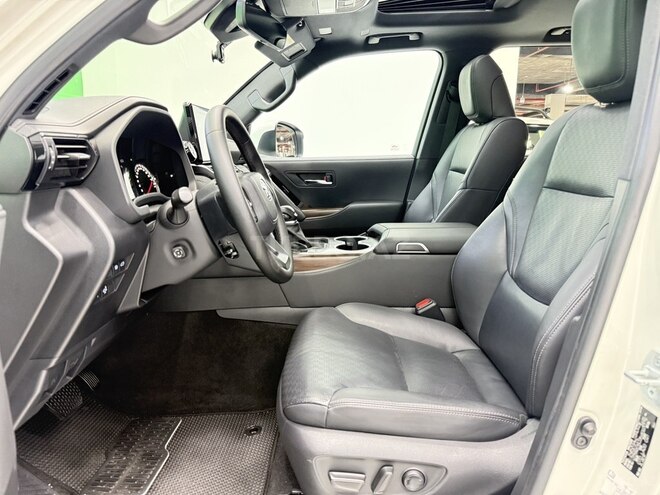 Toyota Land Cruiser-7
