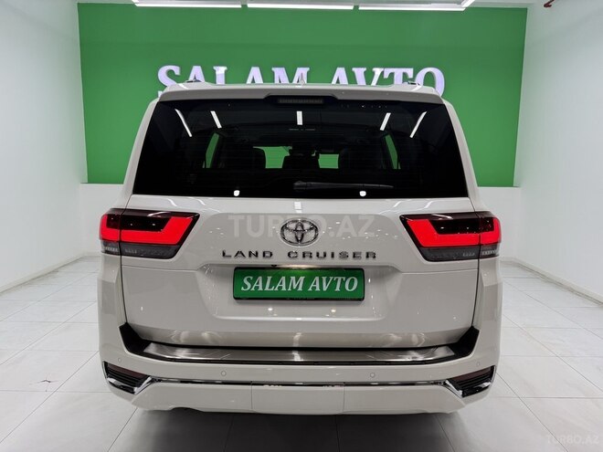 Toyota Land Cruiser-5