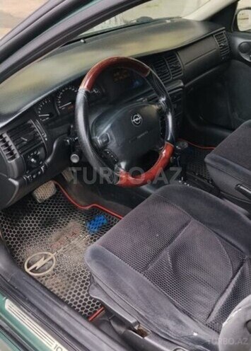 Opel Vectra-6