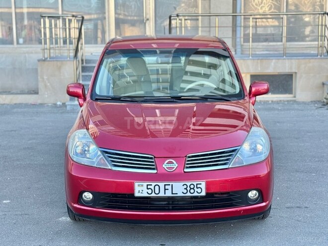 Nissan Tiida-5