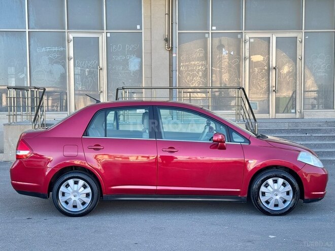 Nissan Tiida-20