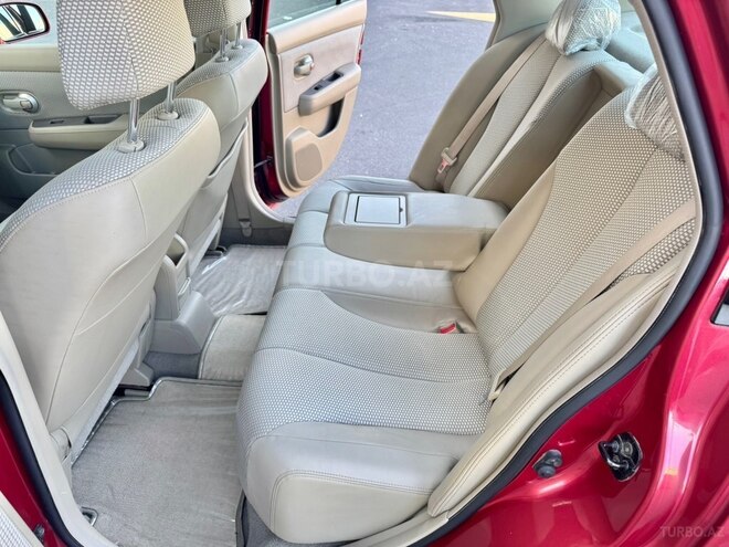 Nissan Tiida-15