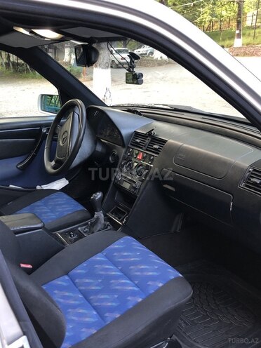 Mercedes C 180-11