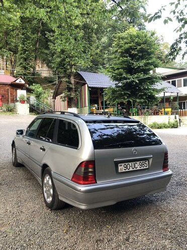 Mercedes C 180-7