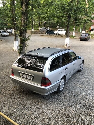 Mercedes C 180-4