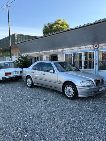Mercedes C 240-4