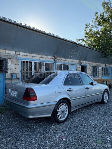 Mercedes C 240-6