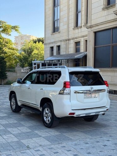 Toyota Land Cruiser Prado-6