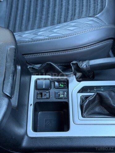 Toyota Land Cruiser Prado-14