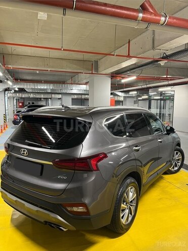 Hyundai Santa Fe-5