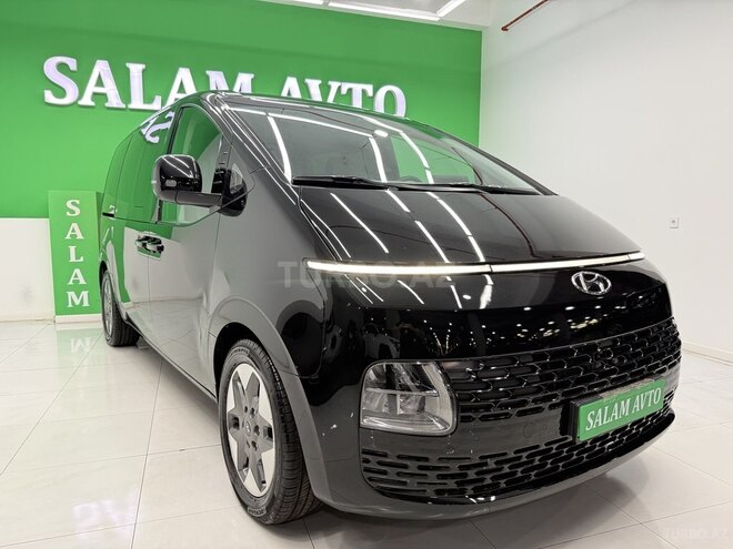 Hyundai Staria-1