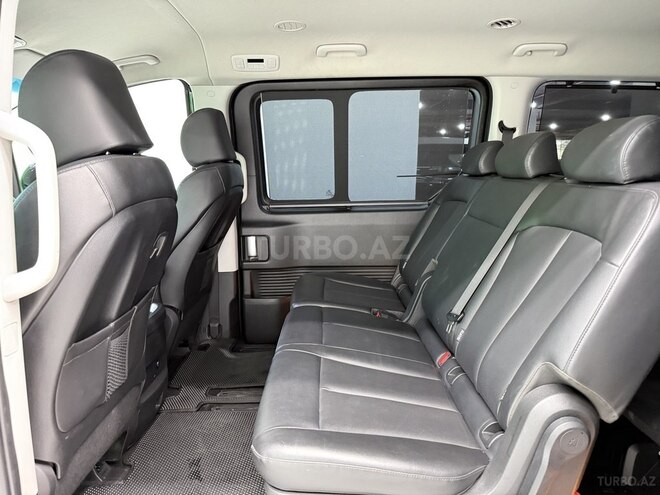 Hyundai Staria-13