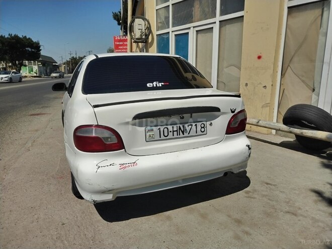 Hyundai Accent-4