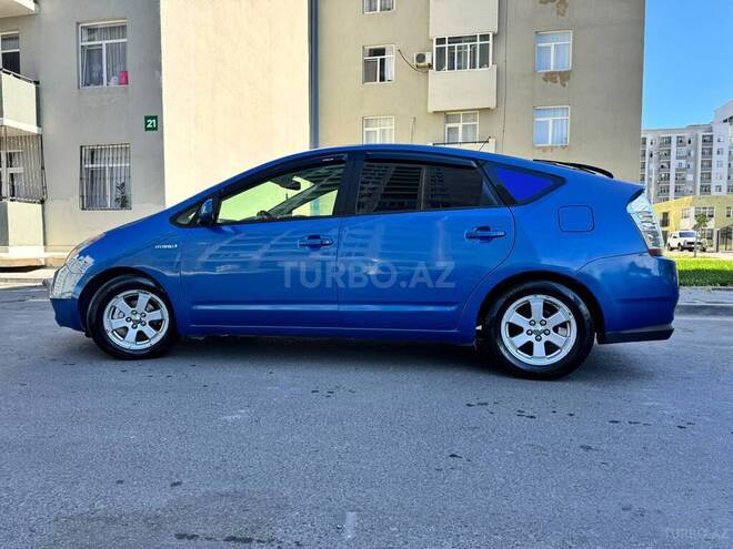 Toyota Prius-12