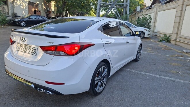 Hyundai Avante-9
