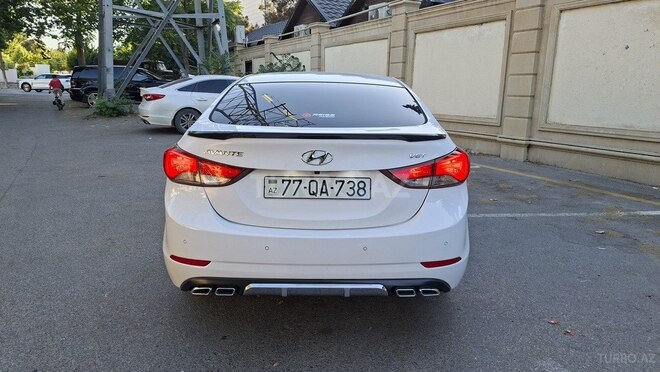 Hyundai Avante-11