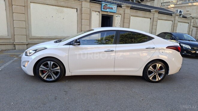Hyundai Avante-5