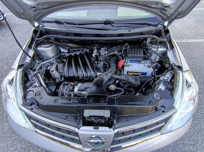 Nissan Tiida-20