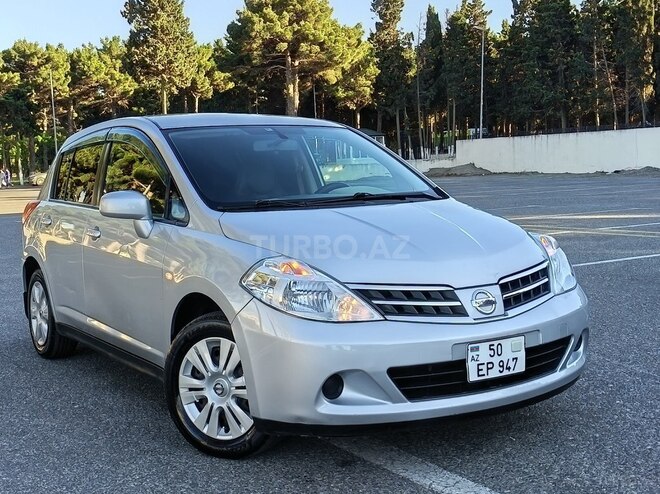 Nissan Tiida-6