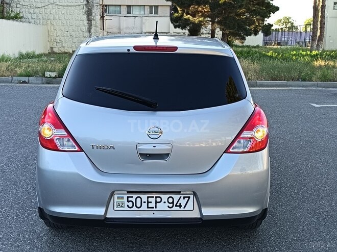 Nissan Tiida-9