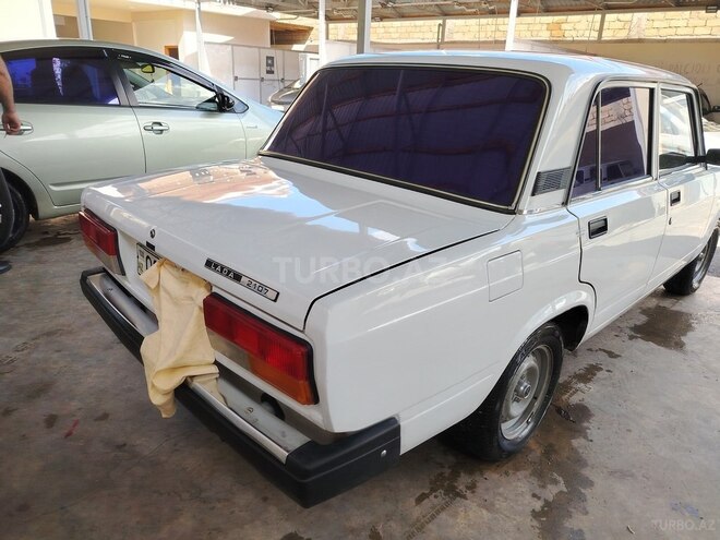LADA (VAZ) 2107-11