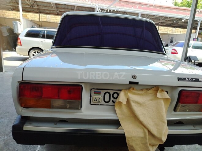 LADA (VAZ) 2107-2