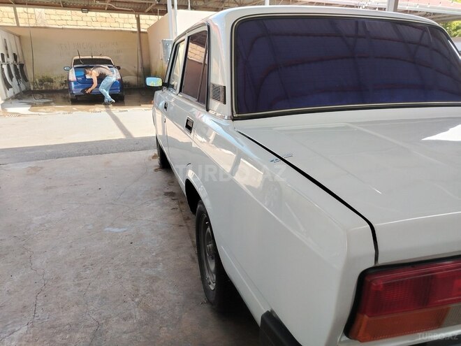 LADA (VAZ) 2107-4