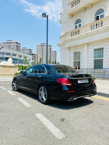 Mercedes E 300 4MATIC-2