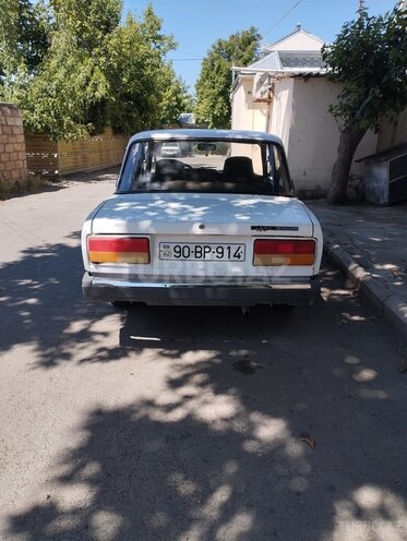 LADA (VAZ) 2107-2