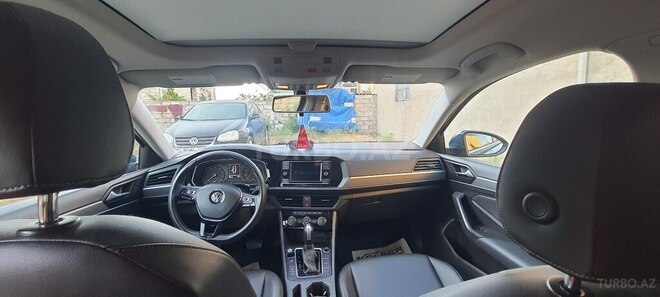 Volkswagen Jetta-2