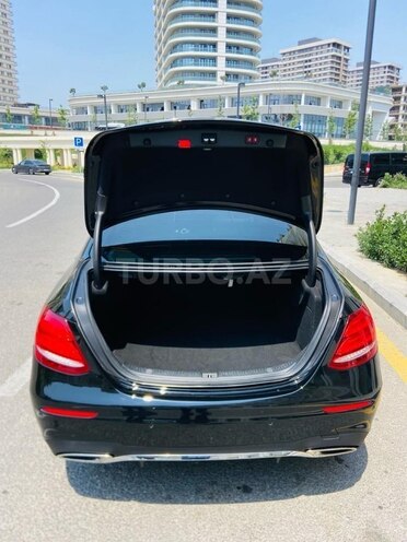 Mercedes E 300 4MATIC-6