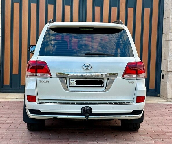 Toyota Land Cruiser-2