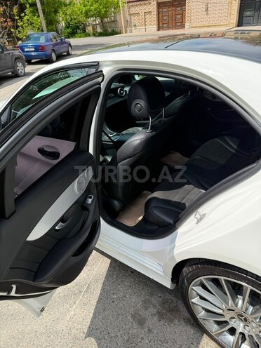 Mercedes C 300-11