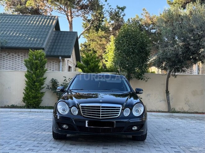 Mercedes E 220-1