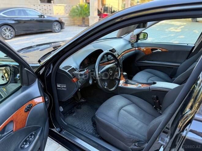 Mercedes E 220-8