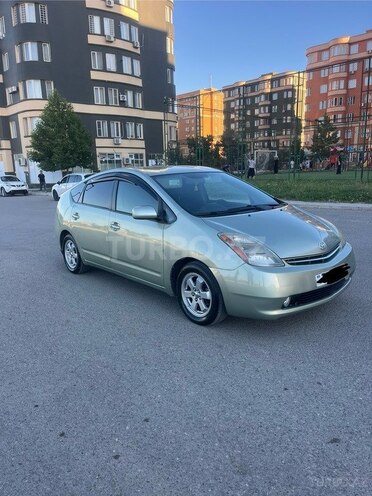 Toyota Prius-2