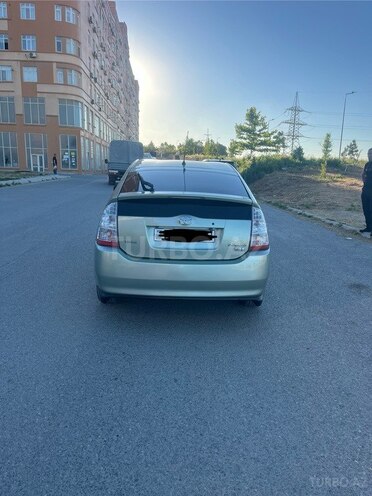 Toyota Prius-8