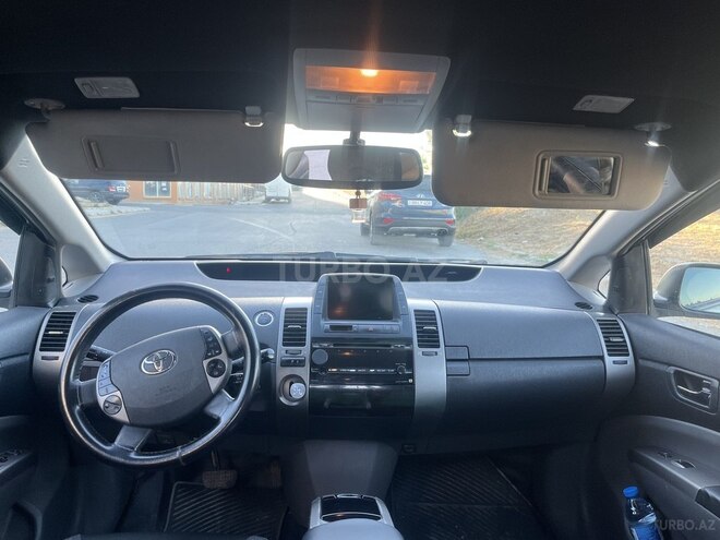 Toyota Prius-14