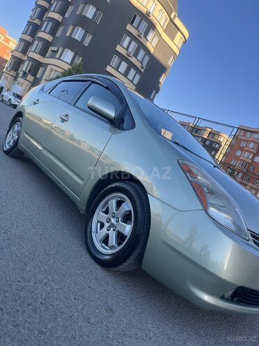 Toyota Prius-10