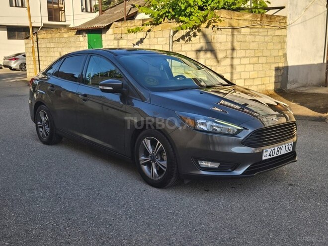 Ford Focus-7